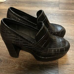 Jeffrey Campbell crocodile platform loafer black size 9